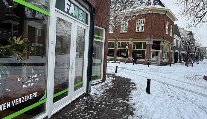 Val op een gladde stoep: wie is aansprakelijk?